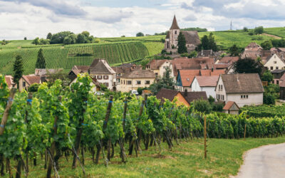 Les villages pittoresques de Bourgogne du sud à visiter en mobylette ou en voiture de collection
