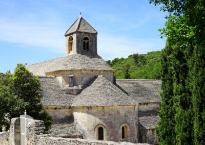 Roadtrip Journée à Mobylettes Châteaux et Abbaye de Cluny